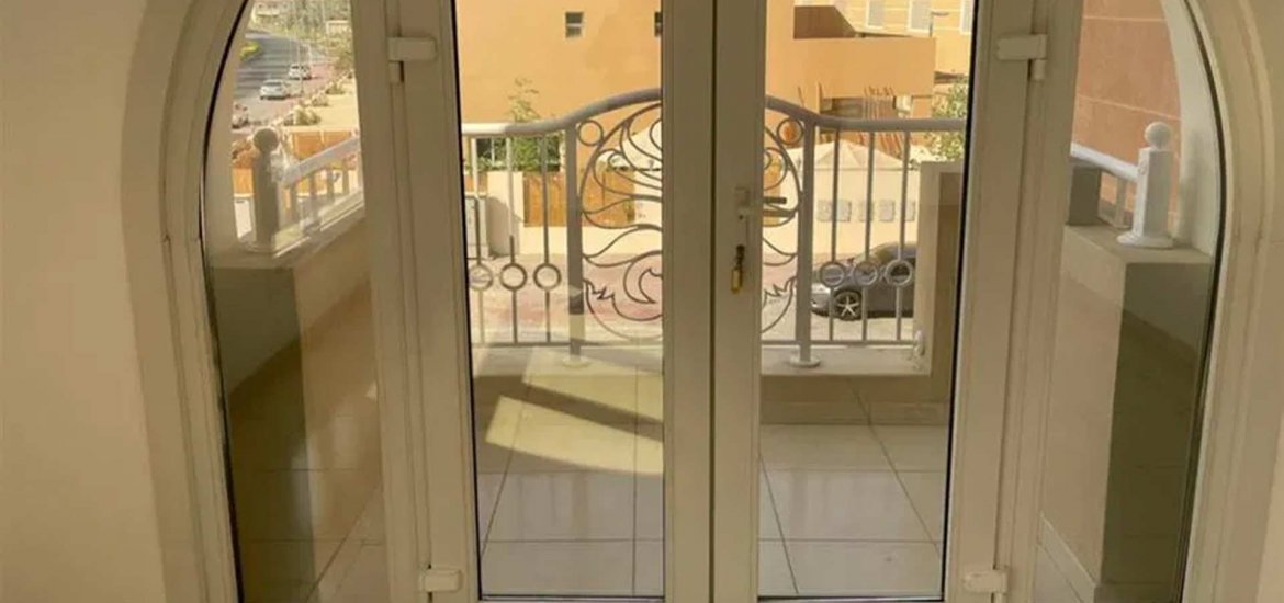 Appartamento in vendita a Dubai, EAU, 1 camera da letto, 83 mq, №. 26315 – foto 2